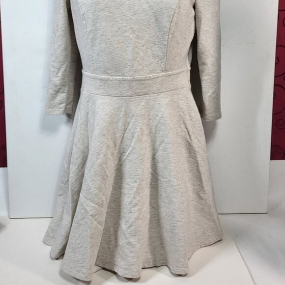 Guess Cream Dress With Open Lace Back - Picture 8 of 11